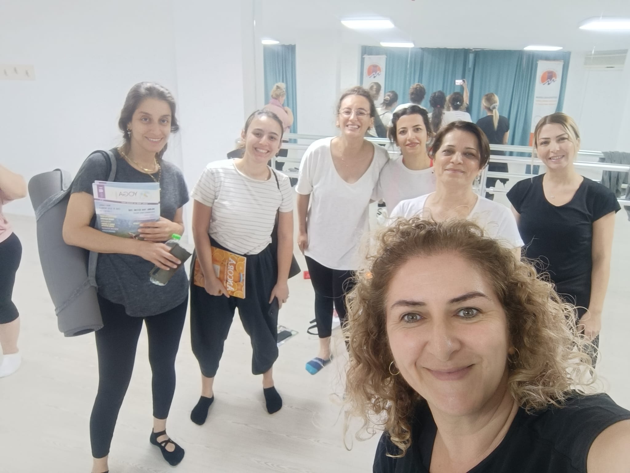 Orijinal Yoga Eğitimi Eczacılık Fakültesi Personeliyle Buluştu